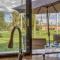 VB925 - Fourth Tee - Alice Lodging