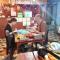 Three Ken Homestay & Cafe