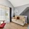 106 Olive Way