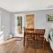 106 Olive Way