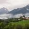 Hike & Ski-in Ski-out Mountain View Apartment for Family & Friends