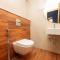 THE CONTINENTAL INN & SUITES