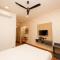 THE CONTINENTAL INN & SUITES