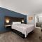 Econo Lodge Inn & Suites Laredo - Nuevo Laredo