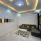WHITE FLAT ALMADIES