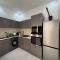 WHITE FLAT ALMADIES