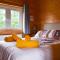 Raynards Retreat - Uk33401