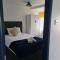 Swindon Old Town Duplex - Recently refurbished