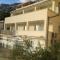 Mimice Bay Apartments