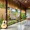 The middle Surf house