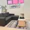 Parkhurst Lux Condo Near Devon House