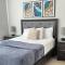 Parkhurst Lux Condo Near Devon House