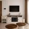 Hue Oi Homestay - Spacious 3-Bedroom Apartment with Balcony & Pool
