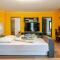 Lee house, WI-FI,FREE PARKING, HOT TUBE