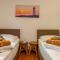 Lee house, WI-FI,FREE PARKING, HOT TUBE