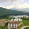 HappyNest Glamping and Villa Dieng