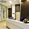 Holiday Villa Hotel & Suites Kota Bharu - Wakaf Che Yeh, Night Market