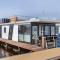 Welcome in - Houseboat Agua Dolce met tuin, Paviljoenwei 4, Sneek - Offingawier