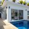 Baan Iris 2BR - Private Pool & Sunrise Deck