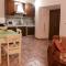 SCAPPO IN UMBRIA, nel vicolo