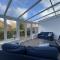 Bracknell Contemporary Stylish 3 bedroom in