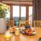 Silverwood Stylish House - Pass the Keys