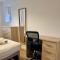 Modern Comfortable 2 & 3 Bed Apartments, Free Parking, Wifi, Headington, Close to Hospitals, Science Park & Brookes University