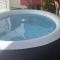 You & Me Apartment, con Jacuzzi exterior para reservas de cuatro días