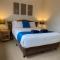 Kingfisher • Beachside 3BR • Heated Pool • Walk to Beach