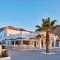 Aqua Blue Beach Hotel