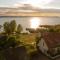 Ferienhaus Peeneblick - exklusives Traumhaus in Direktlage am Wasser mit Bootssteg und Aussensauna