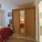 Panoramic Sea-View Family Appartment , Free Parking, Sleeps 6 , Walk to Beach, Station, & Town