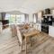 Sandy Shore - Uk37724