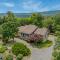 Blue Badger Cottage -Wifi, Fire Pit, Fireplace, Screen Porch, Game Room, King Bed, Grill