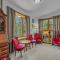 Blue Badger Cottage -Wifi, Fire Pit, Fireplace, Screen Porch, Game Room, King Bed, Grill