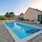 Villa Zara with heated Hydromassage-Pool