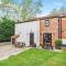 Little Barn - 16438