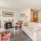 2 Bed in Bakewell 46032