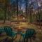Cabin at Sleepy Creek - Creek Access, Wifi, Pet Friendly, Fire Pit, Charcoal Grill, Screen Porch, Wood Stove, Deck, Family Friendly