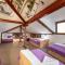 Central House for up to 20 Guests Entire Place