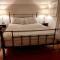 Beautiful 3 Bedroom Cottage - Picturesque Retreat