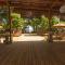 Playa Bluff Lodge