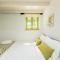 Nature Retreat Green Oasis Villa with Private Pool & Rooftop Hot Tub