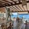 Poseidon Beach Bar & Restaurant Apartments