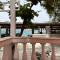 Poseidon Beach Bar & Restaurant Apartments