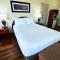 Continental Inn & Suites