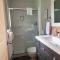 Sunny Days! Room for All and Pet Friendly