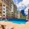 10 CBD Resort 2BR Secure Suite Pool Gym & Parking