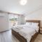 Rooftop Apartment with Private Pool by PikHost