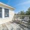 Bowen. Hot Tub, Pets OK, Well Maintained, Short Walk to Beach, WiFi